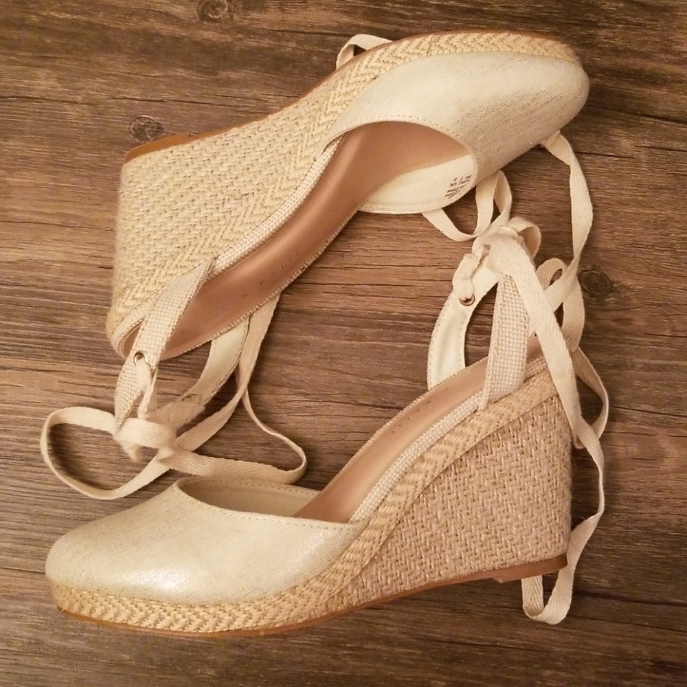 Kelly & Katie Wedges sz 7